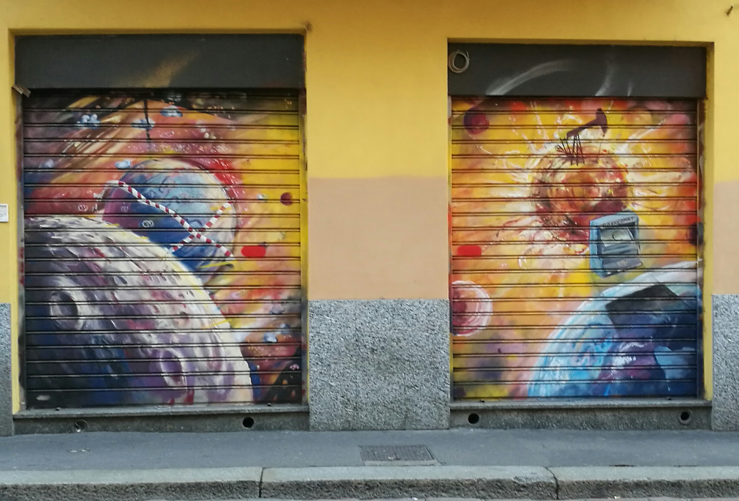saracinesce artistiche in corso di porta ticinese