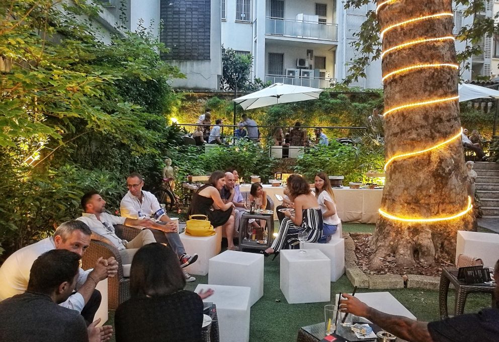 DIECI POSTI SPECIALI DOVE FARE L’APERITIVO IN GIARDINO