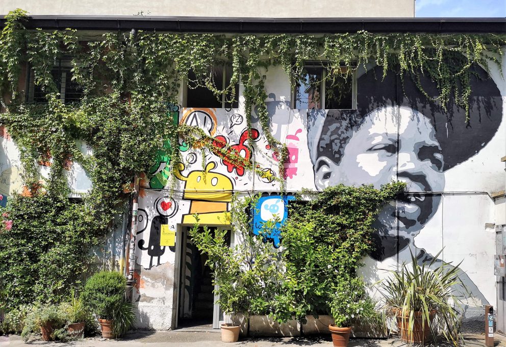 PASSEGGIATA URBANA IN ISOLA TRA STREET ART E CHICCHE MILANESI